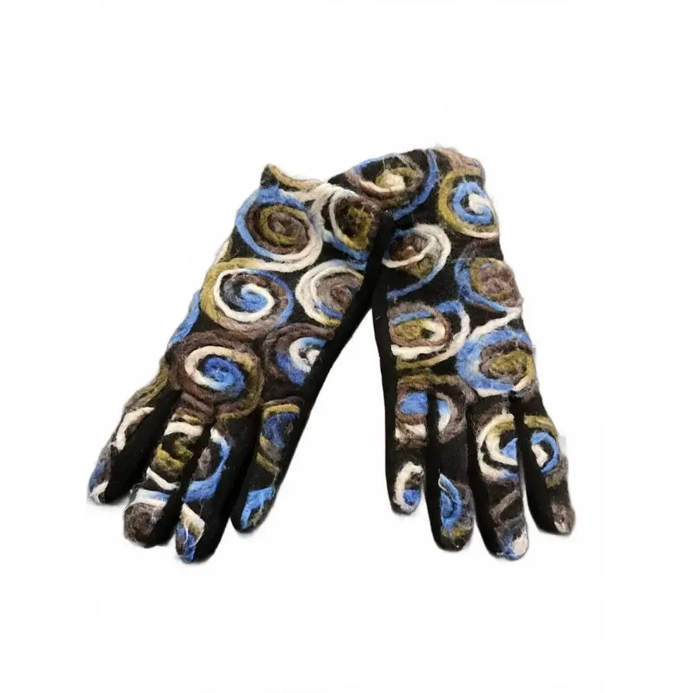 Woman's Cozy Swirl Pattern Yarn Embroidered Winter Gloves